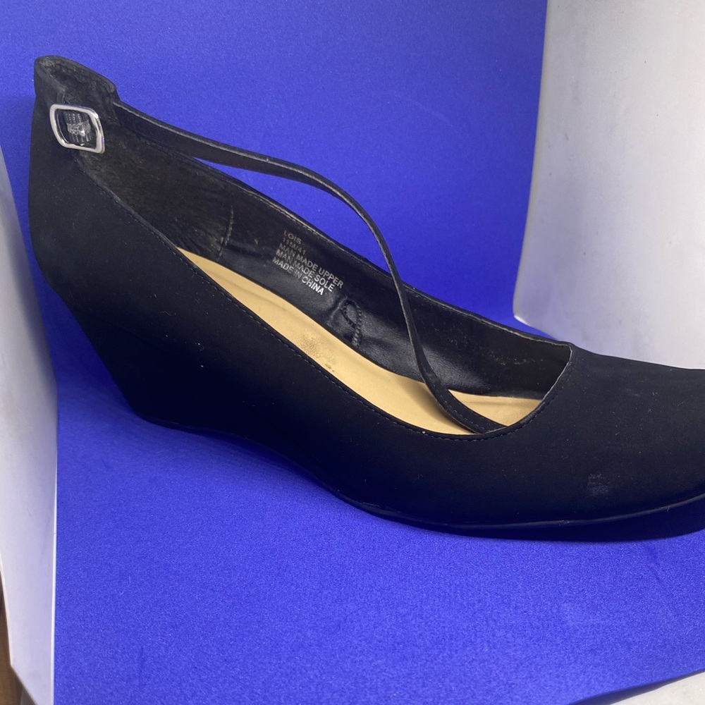 Worn Black me Too Heels